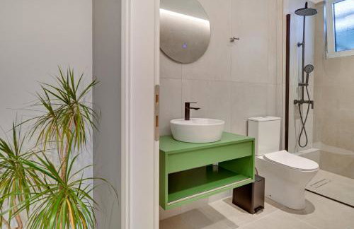 Nomads Lux Studios & Business Center - Photo 19