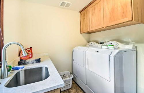 Stunning Sequim Hideaway with Hot Tub and Views - Foto 24