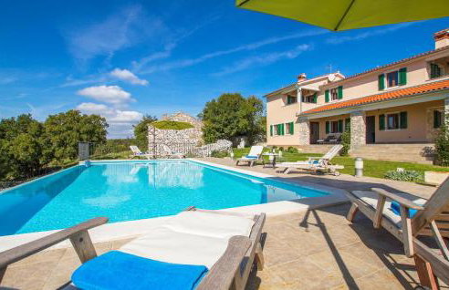 Awesome Home In Labin - Photo 1