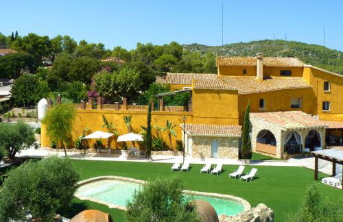 Spacious villa in Can Trabal with private pool and jacuzzi 980 m² - Foto 1