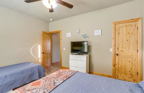 Fish the White River! Sleek Family Home in Flippin - Foto 25