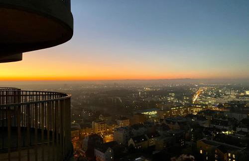 Best Butler Skyline Lodge City Apartment Netflix - Foto 14