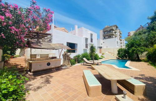 Villa Los Robles en Playa den Bossa con Piscina Privada - Photo 1