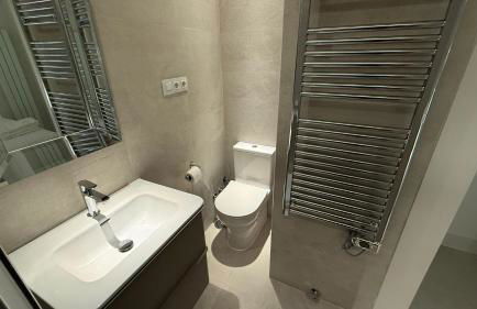 Stylish Haven in Chic Salamanca - Foto 8