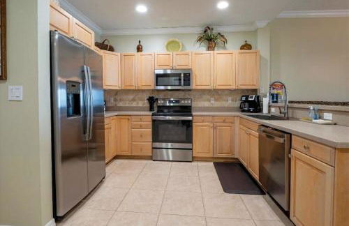 Luxury 5 Star Waterfront Condo 3 Bdr 2 Bath Pool Hot-Tub Panoramic Gulf and Intracoastal Waterway Views - Photo 12