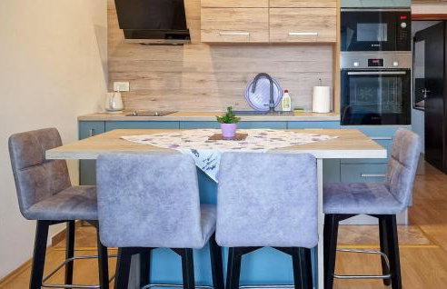 Stunning Apartment In Rogotin-Ploce With Wifi - Photo 3