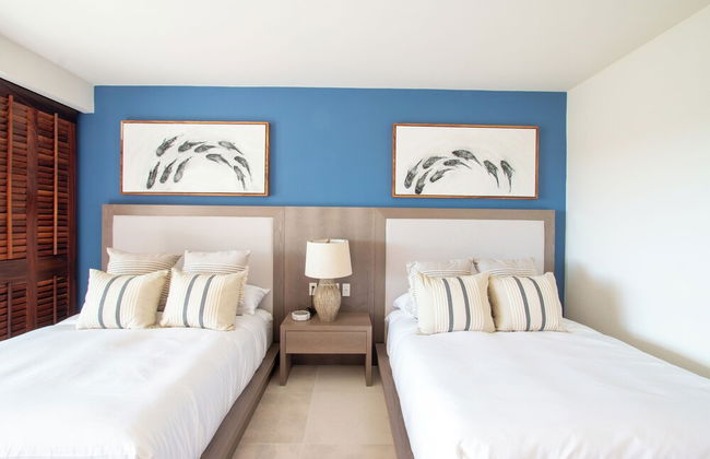 El Encanto exclusive condo private pool - Photo 10