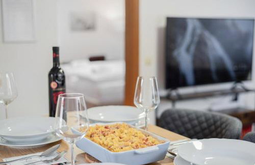 FEWO-LAVEES moderne zentrale FeWo nahe OMV Wacker Kliniken Burg -Eigener Eingang-Schlüsselloser Check in - Foto 26