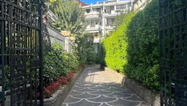 Villa Borghese Green Apartment - Photo 4