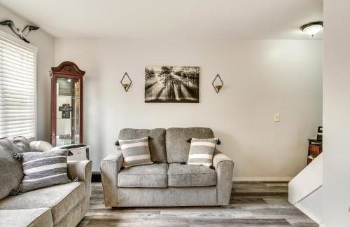 4 Mi to Dtwn Rochester: Charming Apt w/ Patio! - Foto 7