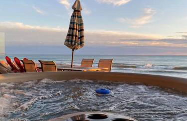 ON THE SAND!! Private Beach! OCEAN FRONT HOT TUB!! - Foto 3