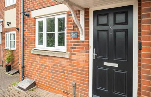 Modern Two Bed House - Garden - Parking - Smart TV - 2GMS - Foto 6