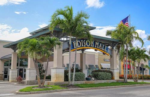 Spacious 1-Bedroom near Downtown Fort Myers - Foto 23