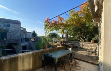 Maison accueillante à Orgnac-l'Aven avec piscine partagée - Foto 39