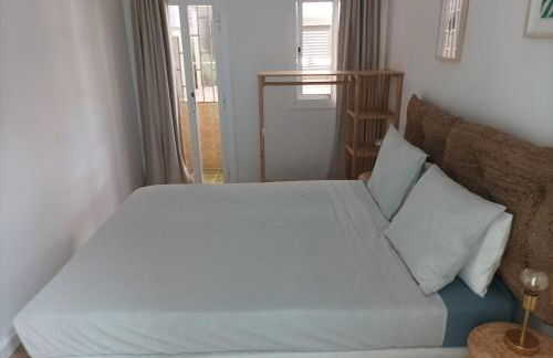 COOL! 5' to metro. 15' to Center/beach by metro. - Photo 33