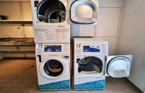 Ap10 Prático, confortável com wifi, piscina, rooftoop e academia em frente ao Metrô - Photo 2