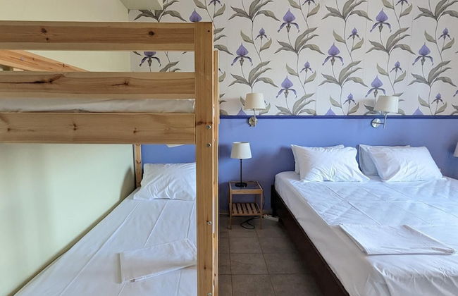 Okeania Seafront Rooms in Kamena Vourla - Foto 5