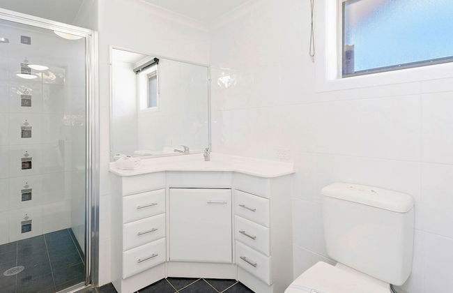 Adrift Apartments - Photo 26