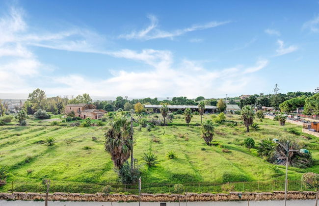 City Apartment w/ Balcony - Foto 28