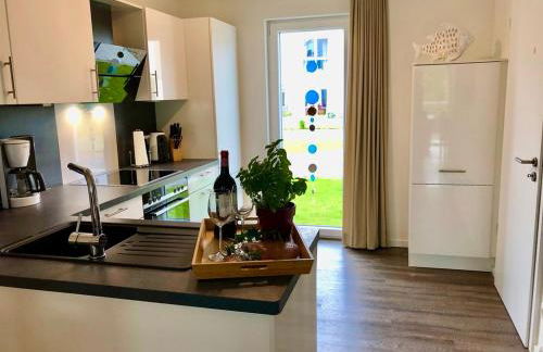 Familienhaus an der Nordsee - Sauna - Kamin - Südterrasse direkt über dem Wasser - Foto 1