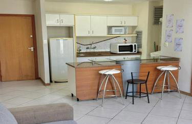 Saint Sebastian Flat 201 - Com Hidro! até 3 pessoas, Duplex, no centro - Foto 7