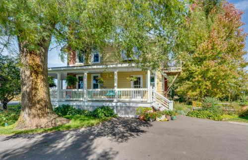 Quaint and Family-Friendly Watertown Farmhouse! - Foto 29