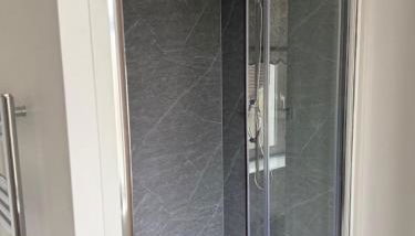 Town Centre Cosy Flat - Photo 3