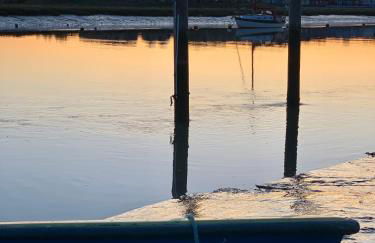 Charming Tudor riverside house - Foto 80