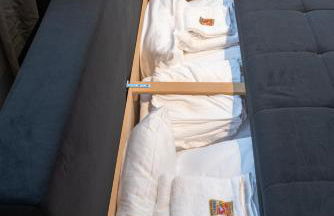 Modern, komplett saniert, in zentraler Citylage beim Kennedyplatz, voll ausgestatte Küche, offener Wohn- und Essbereich, helle Räume - Photo 21