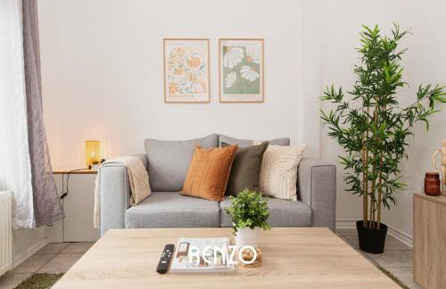 Beautiful and Modern 2-bed Home in Nottingham by Renzo, Free Wi-Fi, Ideal for Contractors - Foto 2