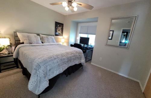 Beautifully Updated Lakefront Escape-Pets welcome! - Foto 67