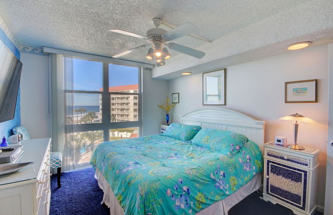 345 El Matador 1 Bedroom Condo by RedAwning - Photo 2