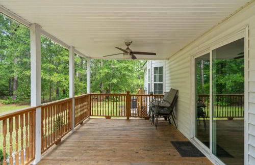 Grandma's Farm on 6 acres with Lighted Barn and River Access - Foto 45