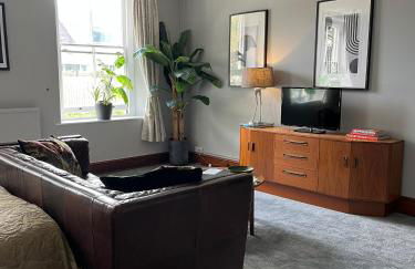 Large Corris apartment with kitchen & lounge and adjoining bathroom - Foto 9
