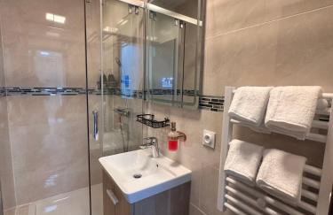 Excellent Appartement Rénové au Cœur de la Capitale - Foto 6