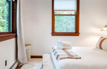 Chic Catskills Cabin with Hot Tub and Fire Pit - Foto 22