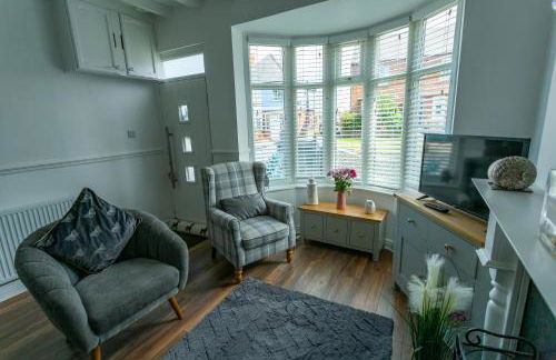 Cottage, Hot Tub, Open fire, Games Room, large Garden Sleeps 2-8 - Foto 65