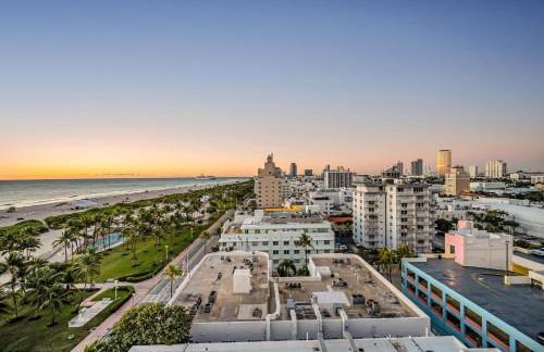 Crown Jewel of Ocean Drive- 2 story Penthouse, 4 Bedrooms & Private rooftop spa - Foto 24