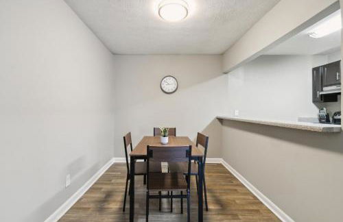 400 winchester 605 l 2 Bed 2 Bath Newly Furnished - Foto 9