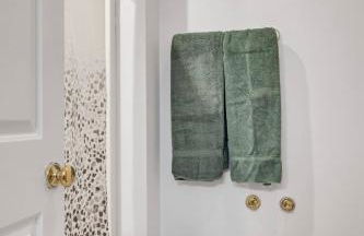 LakeFront | HotTub | Dock | 4BD4.5BA | FreeParking - Foto 38