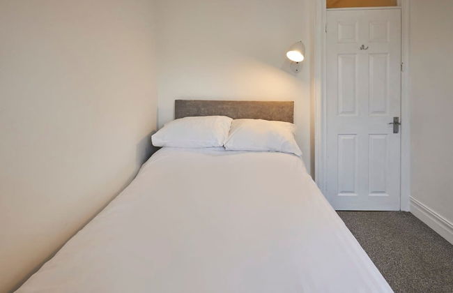 Host Stay Spire View House - Photo 19