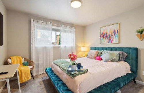 Vibrant 2bed Condo - Stroll to SEA Space Needle - Foto 1