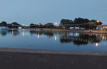 By-the-Beach, Sea view 2 bedroom Loft Studio Apartment & Free Parking - Foto 27