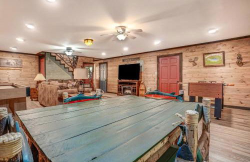 North Georgia Mtn Escape with Hot Tub and Games! - Foto 12