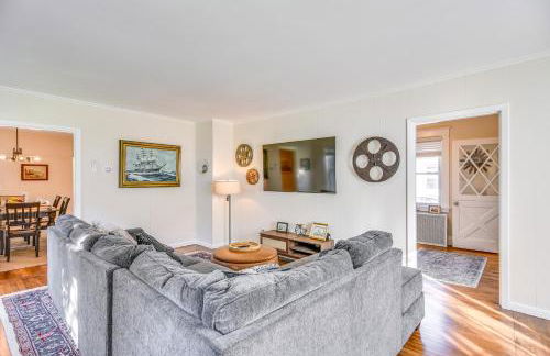 Lovely Westerley Home with Yard and Grill! - Foto 5