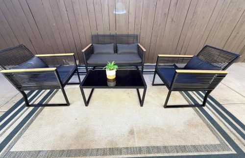 Escondido Front Unit 3-BR by SD STAY - Foto 47