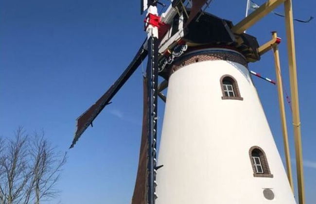 Welcoming Apartment Near Lake - Photo 9