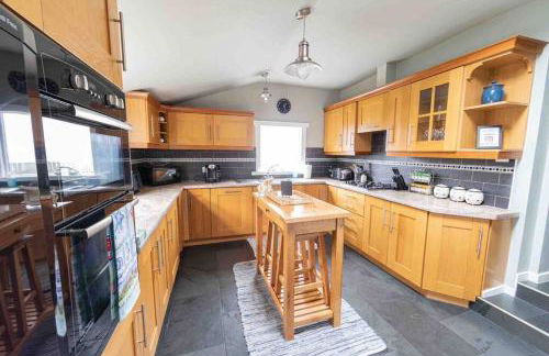 Hill Crest - Clifftop Escape with Sea View - Foto 26