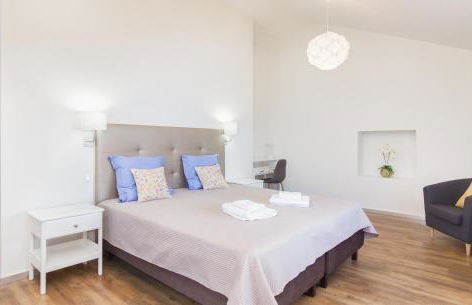 Endless Blue House - Photo 16