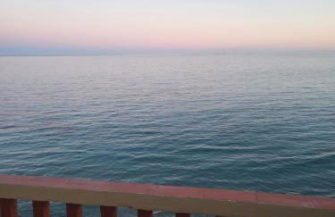 Bonito apartamento frente al mar - Foto 17